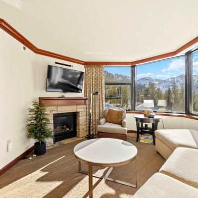 Everline Resort & Spa- 8 Person Suite