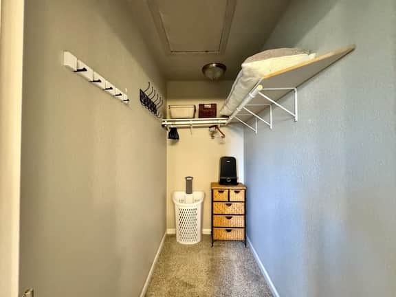 Dream Backyard Family home-Swim Spa-Gym-EV Charging