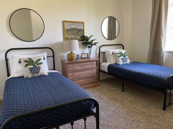 Gorgeous, Pet and Family friendly, Long stays