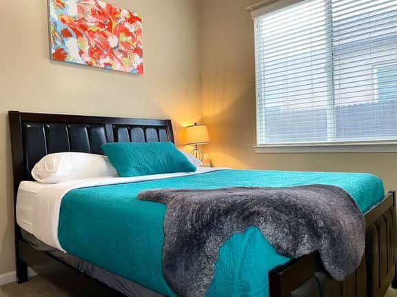 One Story, Pet & Family Friendly, Fireplace