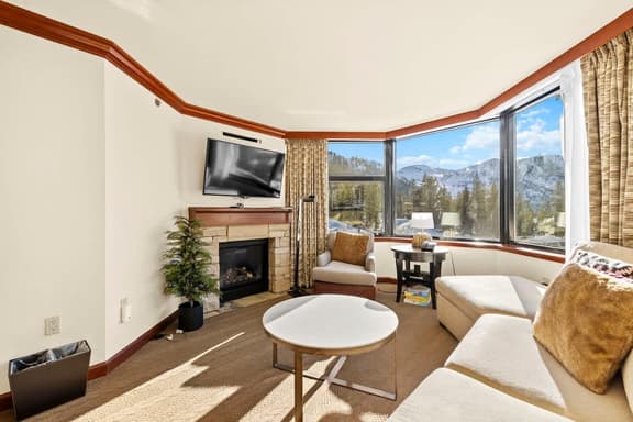 6th Floor Fireplace Suite