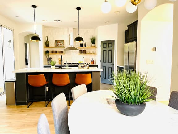 Huge Home near Old Folsom, Pet & Family Friendly